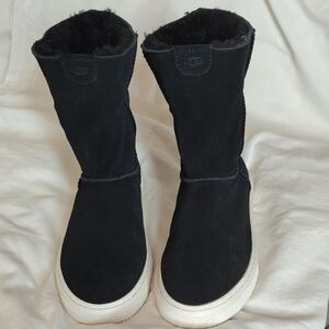 UGG Alameda Cuffable Trainer Boot Suede Shearling Black